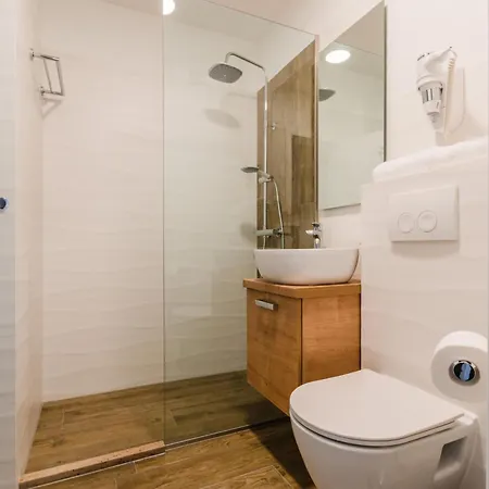 Appartement Palace Paulina 2a - Hr-10316-02 By Interhome
